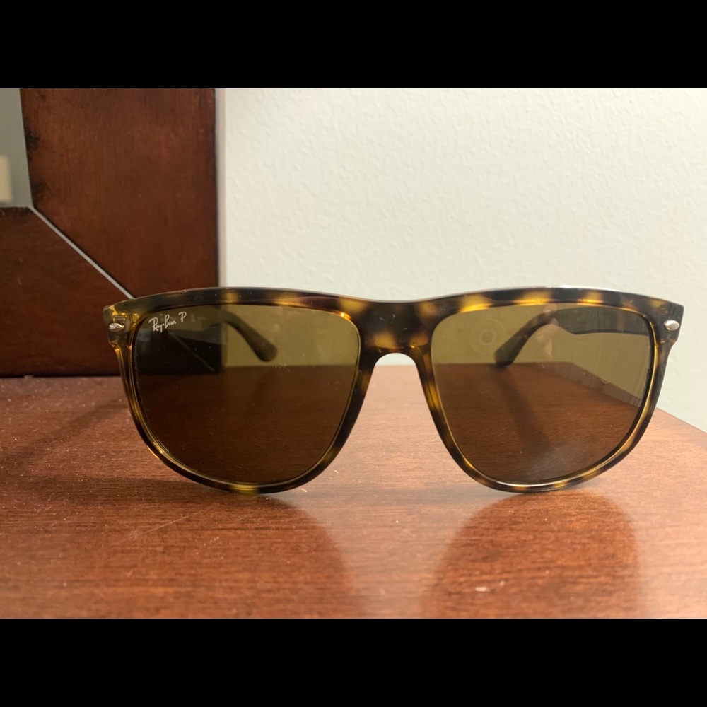 Ray-Ban ® RB4147 sunglasses